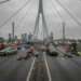 Botsing op Erasmusbrug in Rotterdam laat vijftien gewonden achter